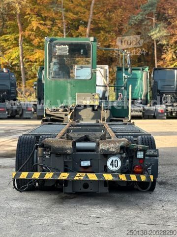 Camión con caja móvil Terberg YT 222 Rangierfahrzeug BDF Sattelplatte