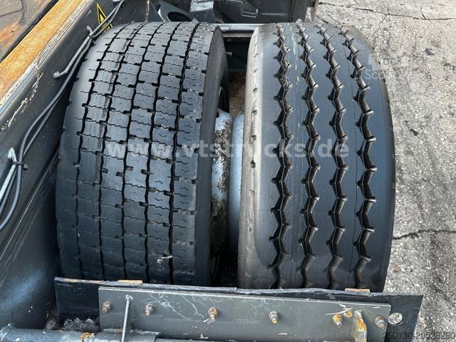 Camión con caja móvil Terberg YT 222 Rangierfahrzeug BDF Sattelplatte