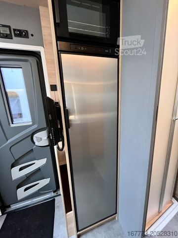 Yarı entegre karavan DETHLEFFS Just Camp T 7052 EBL "Active Paket"