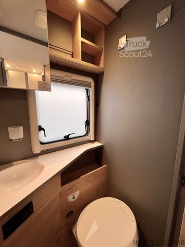 Halvintegreret autocamper DETHLEFFS Just Camp T 7052 EBL "Active Paket"