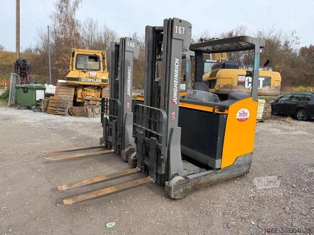 Carretilla retráctil JUNGHEINRICH 10x ETV 214 Triplex Hubhöhe 5.600mm