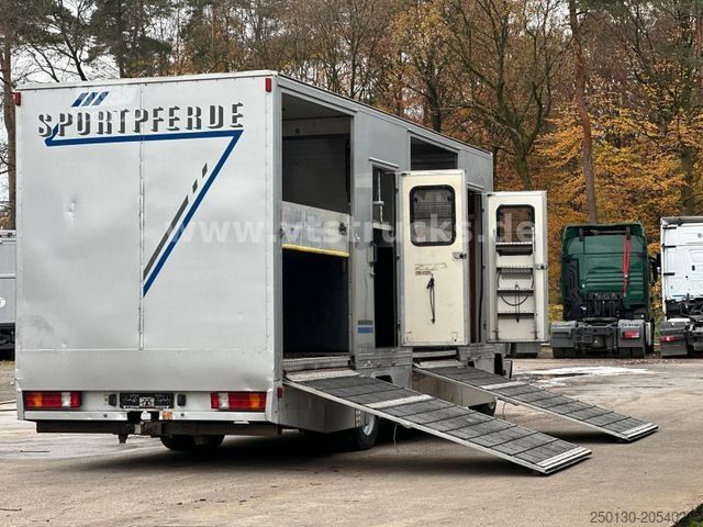 Samochód do przewozu bydła MERCEDES-BENZ 817 4x2 4Pferdetransporter