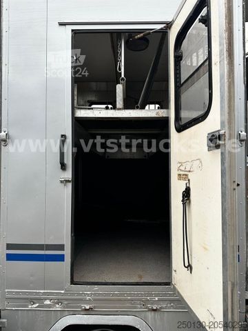 Samochód do przewozu bydła MERCEDES-BENZ 817 4x2 4Pferdetransporter