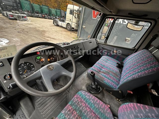 Samochód do przewozu bydła MERCEDES-BENZ 817 4x2 4Pferdetransporter