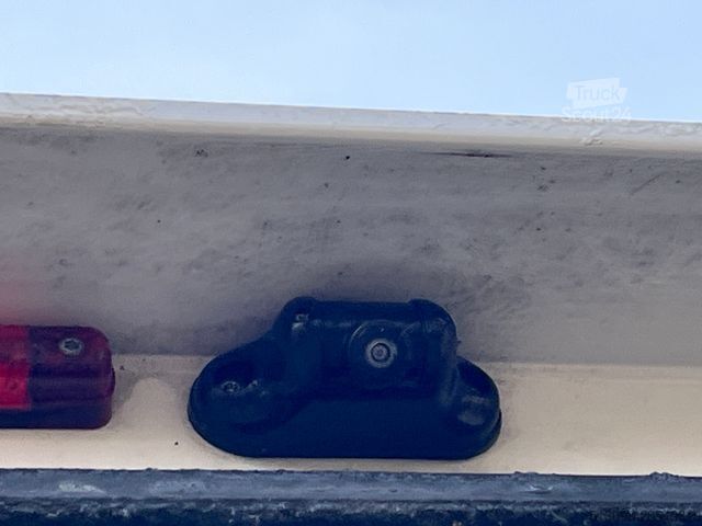 Кутиевиден ван VOLKSWAGEN CRAFTER 2.0TDI XXXL KOFFER RAMPE KAMERA 177 PS