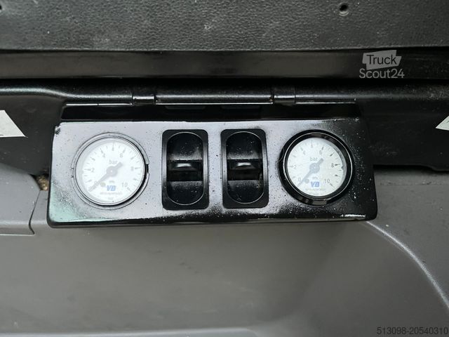 Кутиевиден ван VOLKSWAGEN CRAFTER 2.0TDI XXXL KOFFER RAMPE KAMERA 177 PS