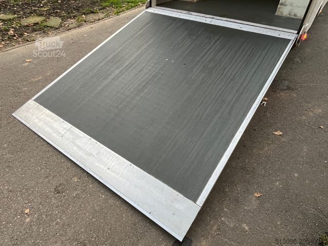 Кутиевиден ван VOLKSWAGEN CRAFTER 2.0TDI XXXL KOFFER RAMPE KAMERA 177 PS