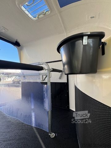 Remorque de transport de chevaux HUMBAUR Pegasus Style 2-Pferdeanhänger 2,4t Neu Vollpoly