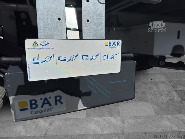 Box van RENAULT Master Koffer 4,47mx2,20x2,30m Seitentüre Klima