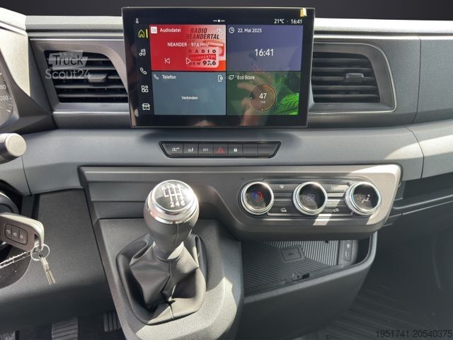 Transporter mit Koffer RENAULT Master Koffer 4,47mx2,20x2,30m Seitentüre Klima