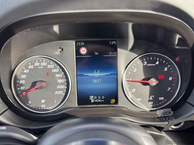 Minibüs Mercedes-Benz T 180 PROGRESSIVE 7-Sitze AHK AUT DynLicht Kam.