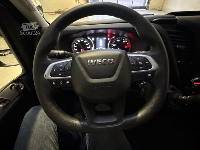 Højt tag varevogn IVECO Daily 50C18 Kastenwagen *Navi*Ahk**
