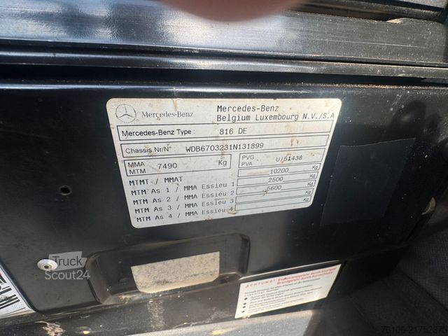 Škatlasti tovornjak MERCEDES-BENZ 816 D VARIO Koffer *Ahk*