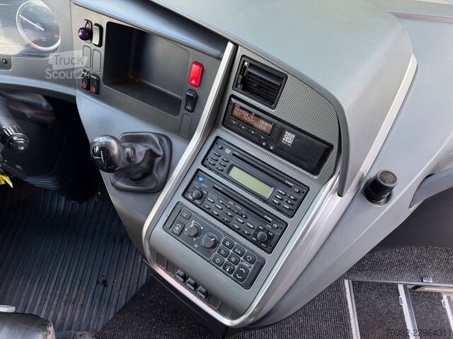 Туристичний автобус MERCEDES-BENZ O580 Travego RHD (Softline*TOP*DE)