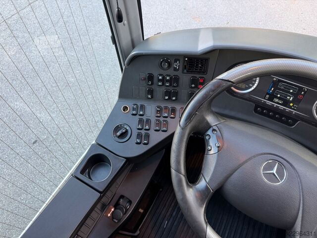 Туристичний автобус MERCEDES-BENZ O580 Travego RHD (Softline*TOP*DE)
