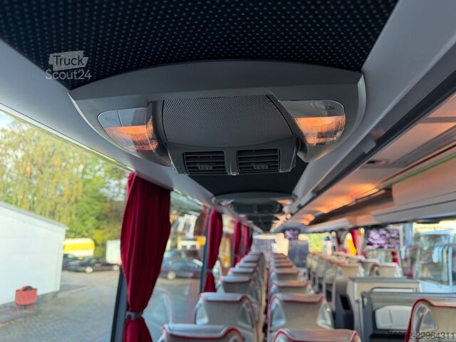 Туристичний автобус MERCEDES-BENZ O580 Travego RHD (Softline*TOP*DE)