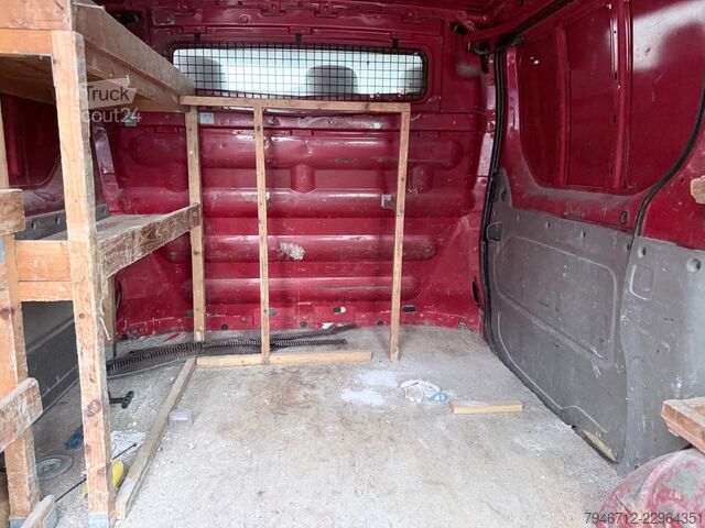 Panelvan RENAULT Trafic Kasten L1H1 Klima mit AHK - 99 kW