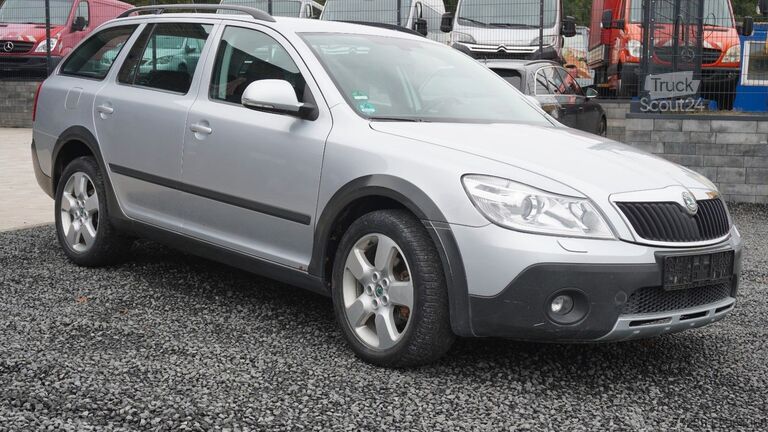 Minibüs SKODA Octavia Combi Scout 4X4