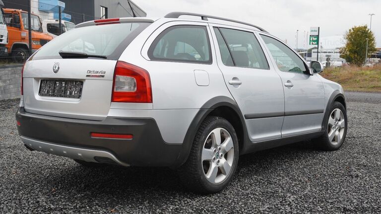 Minibüs SKODA Octavia Combi Scout 4X4