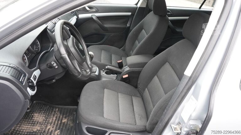 Minibüs SKODA Octavia Combi Scout 4X4