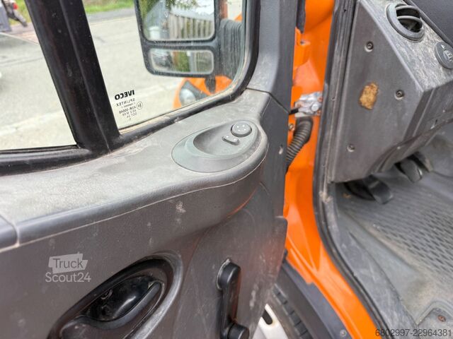 Transporter mit Pritsche & Plane IVECO 35C12 Pritsche+Plane/DoKa 6-Sitze/AHK3000 Kg
