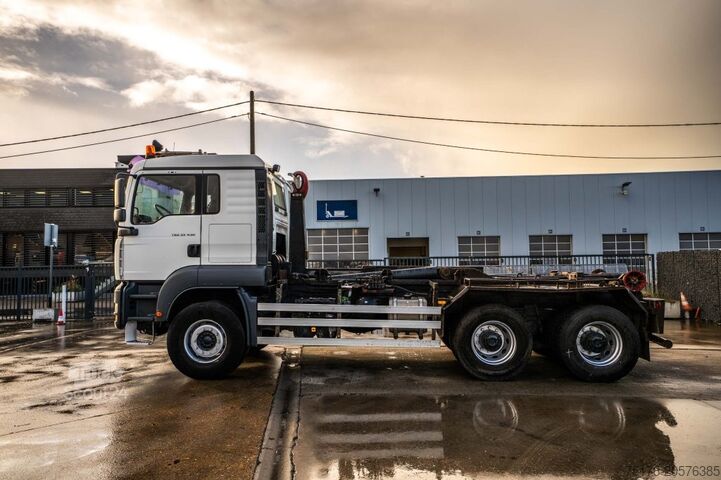 Sistema de brazo de gancho MAN TGA 33.430 BB