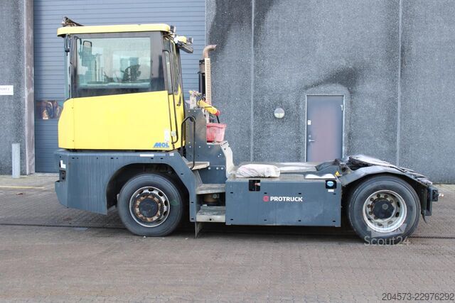 Terminal traktörü MOL RM255 4X4