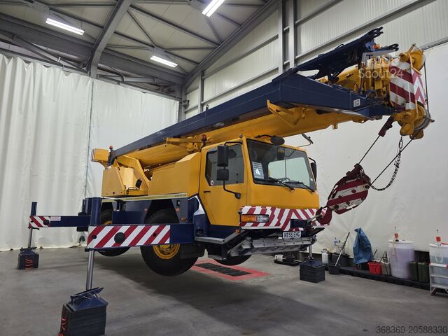 Grue mobile Liebherr LTM 1040-2.1 (06 - 051 569)