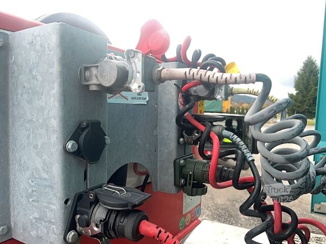 Semirimorchio a pianale ribassato ÖZGÜL LW3 3-Axle