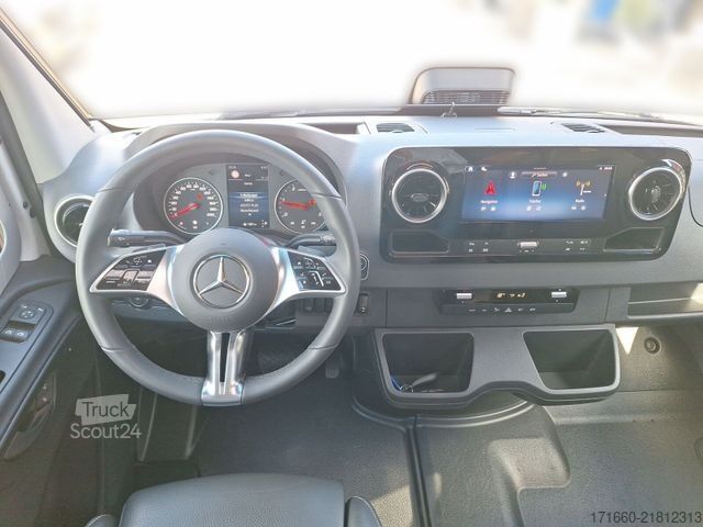 Autocaravana semi-integrada HYMER/ERIBA ML-T 580 LEDER, AUTARKIE XL, WLANTV, XXL-BETT