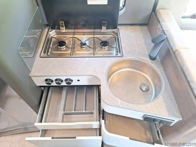 Autocaravana semi-integrada HYMER/ERIBA B-Klasse MC T 680