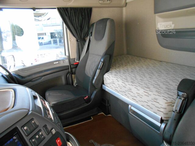 Trator de estrada padrão DAF XF 510