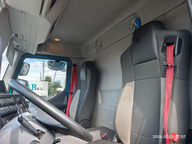 Camião de caixa fechada RENAULT 12.210 D EURO 6