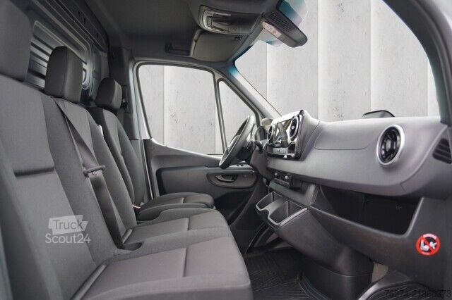 Βαν με ψηλή οροφή Mercedes-Benz Sprinter 317 CDI Hochdach L2H2 Pro