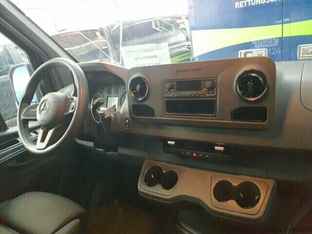 Ploščati dostavnik Mercedes-Benz eSprinter 312 Kasten Hochdach Standard