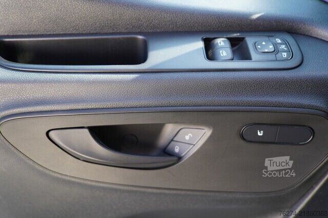 Kombi z visokim stropom Mercedes-Benz Sprinter 317 CDI Hochdach L2H2 Automatik NAVI