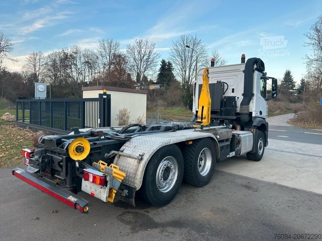 Kroklastbil MERCEDES-BENZ Arocs 2548 6x4-2 Allrad Abrollkipper RS 3,9m