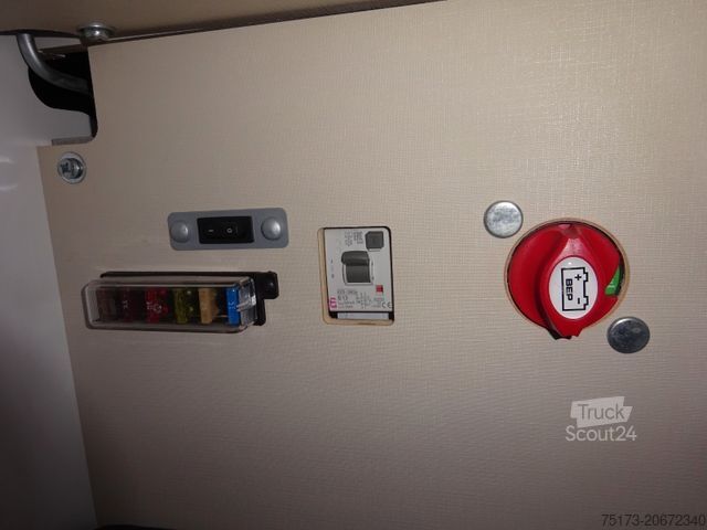 Τροχόσπιτο αυτοκινούμενο FORD Nugget 185PS Autm. Markise AHK ACC Navi SHZ