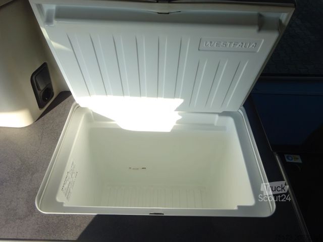 Τροχόσπιτο αυτοκινούμενο FORD Nugget 185PS Autm. Markise AHK ACC Navi SHZ