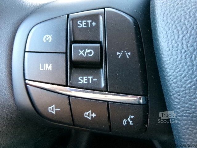 Skåpbil FORD Transit Courier Trend AT DoKa AHK WiPa Kam GRA