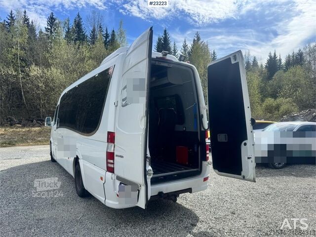 мікроавтобус Mercedes-Benz Sprinter 519 CDI Minibus – 17 Seats