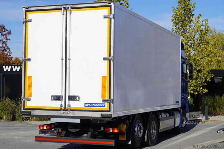 Kamion hladnjače Mercedes-Benz Actros 2548 E6 / GIGA / Cab Lounge chair