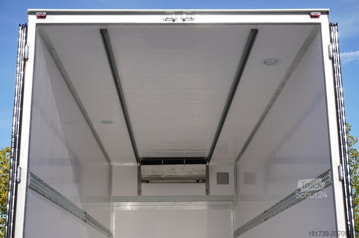 Kamion hladnjače Mercedes-Benz Actros 2548 E6 / GIGA / Cab Lounge chair