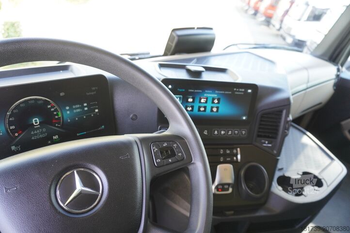 Kamion hladnjače Mercedes-Benz Actros 2548 E6 / GIGA / Cab Lounge chair