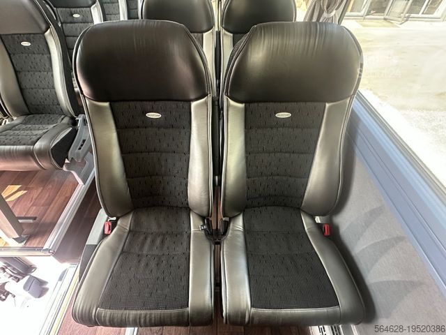 Távolsági autóbusz NEOPLAN CITYLINER L - P16