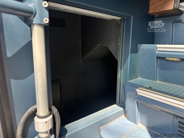 Távolsági autóbusz NEOPLAN CITYLINER L - P16