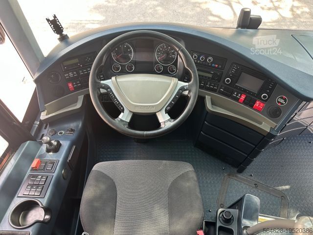 Távolsági autóbusz NEOPLAN CITYLINER L - P16