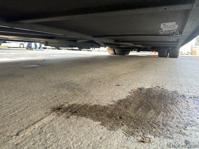 Távolsági autóbusz NEOPLAN CITYLINER L - P16