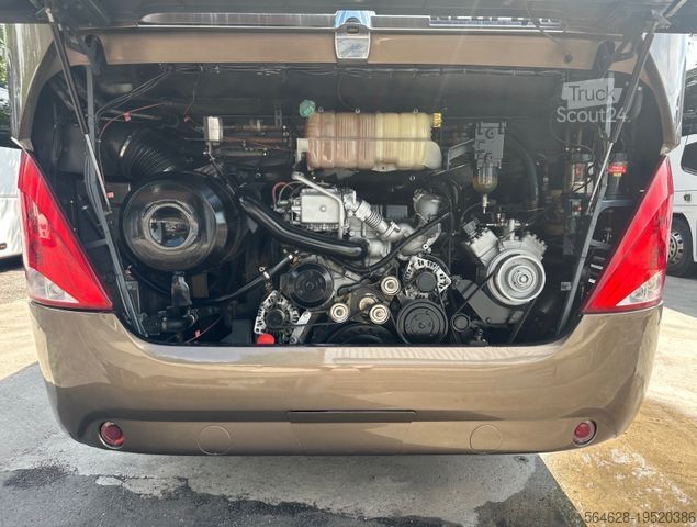 Távolsági autóbusz NEOPLAN CITYLINER L - P16