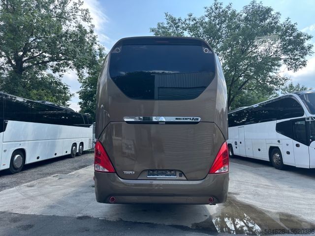 Távolsági autóbusz NEOPLAN CITYLINER L - P16
